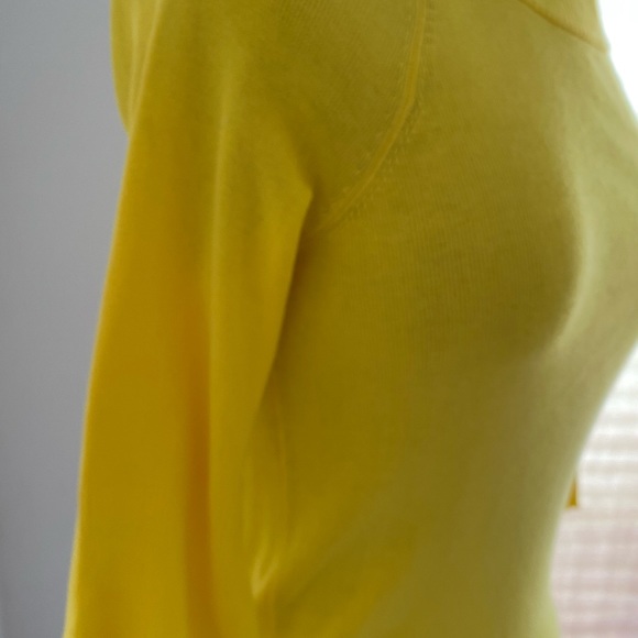 💛TALBOTS 💛 yellow 3/4 sleeved shirt. Size small. Petite . - Picture 4 of 9